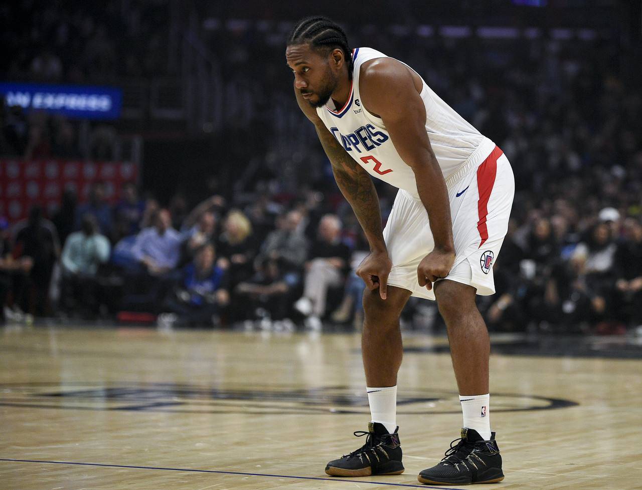 马卡：亚马尔父亲与贝蒂斯球迷起冲突，球场保安介入调停（马卡报道：亚马尔父亲与贝蒂斯球迷发生争执，球场安保入场调解）