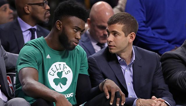 巴萨联赛大名单：什琴斯尼因肠胃炎未能入选，阿劳霍继续缺席（巴萨联赛名单出炉：什琴斯尼因肠胃炎落选，阿劳霍仍缺席）