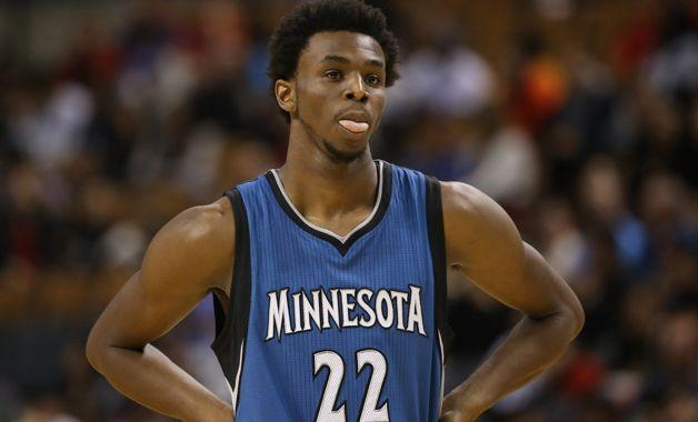 早报：上海双雄末轮争冠？这集我看过……（晨报：沪上双雄末轮争冠，又是熟悉的剧情）